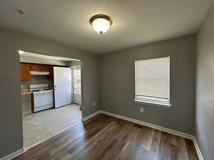 1199 Whatcoat St — Photo 7
