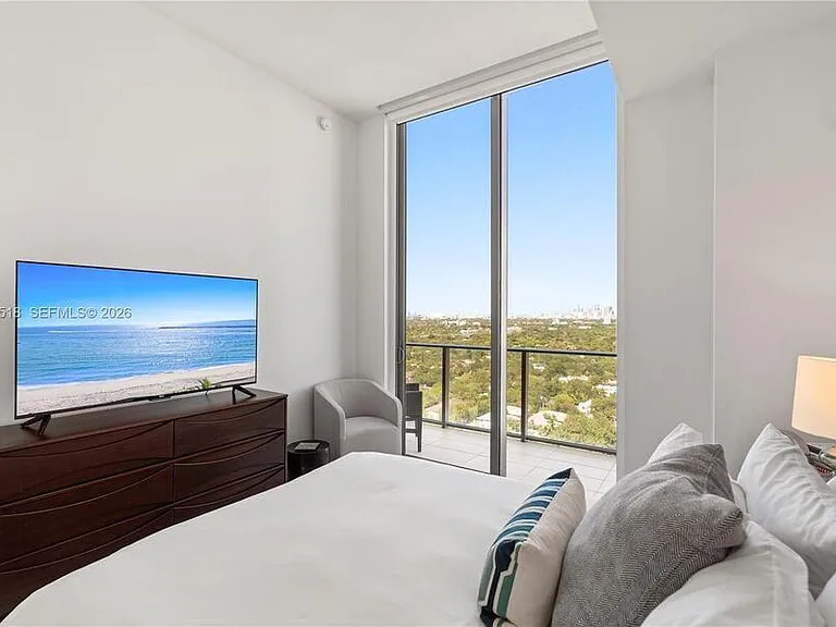2678 Tigertail Ave #Penthouse 4 — Photo 32