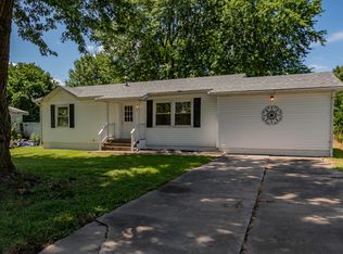 1917 N Oak Grove Ave, Springfield, MO 65803