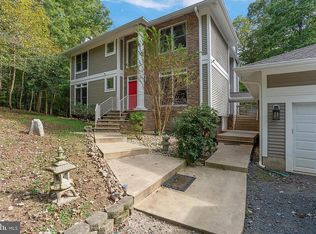 4952 Poppy Ct, Woodbridge, VA 22192