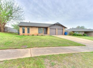 108 S 9th Street Cir, Chickasha, OK 73018