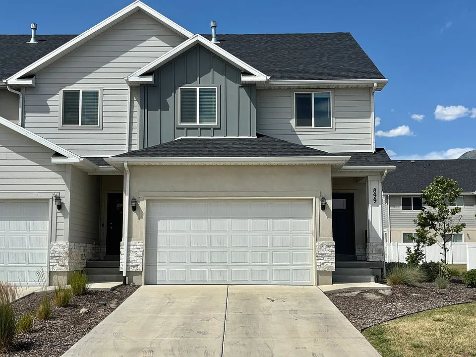 899 E Pacific Dr