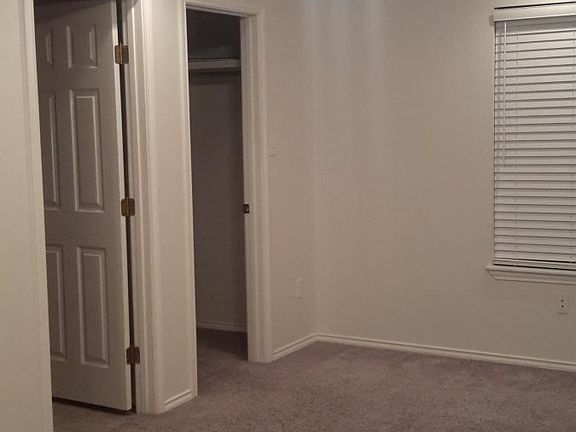 5th image of 600 S Abilene Ave APT 1