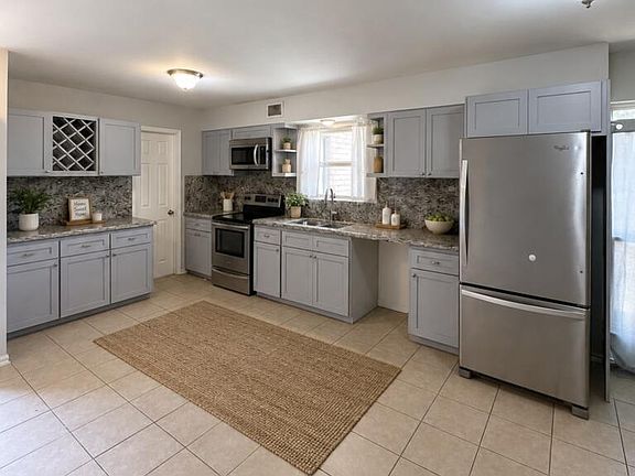 2nd image of 715 Continental Dr APT 3