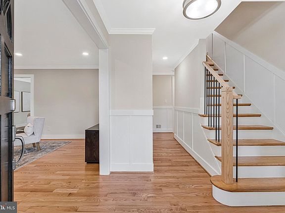 5th image of 1923 Saybrook Ct