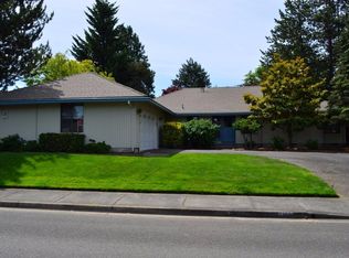 3152 Pepperwood Dr, Medford, OR 97504