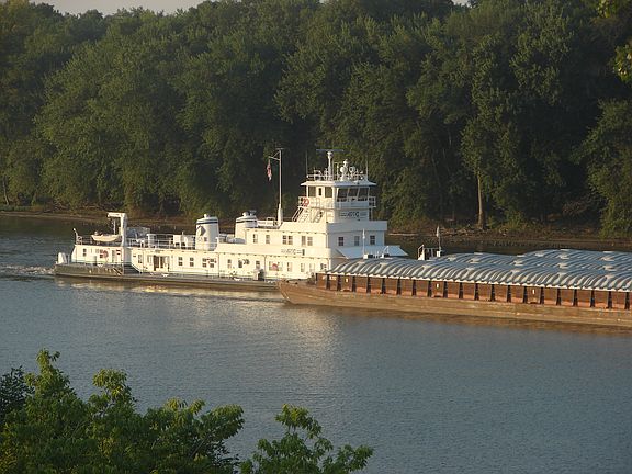 Mississippi tugs w barges