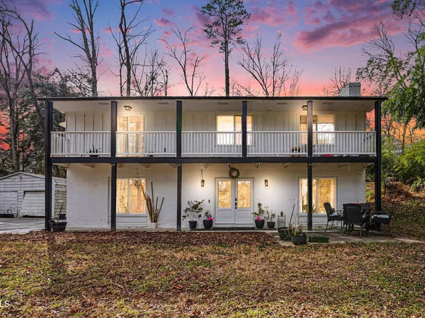 3300 Fairhill Dr, Raleigh, NC 27612