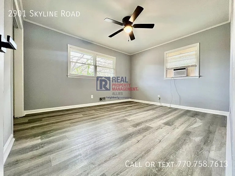 2901 Skyline Dr — Photo 9