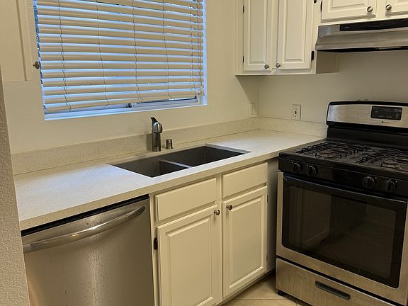 3rd image of 314 E Amerige Ave APT B