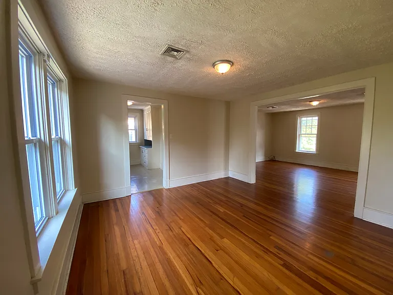22 Walnut St — Photo 8