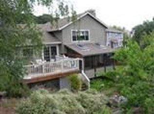 1127 Highland Dr, Novato, CA 94949