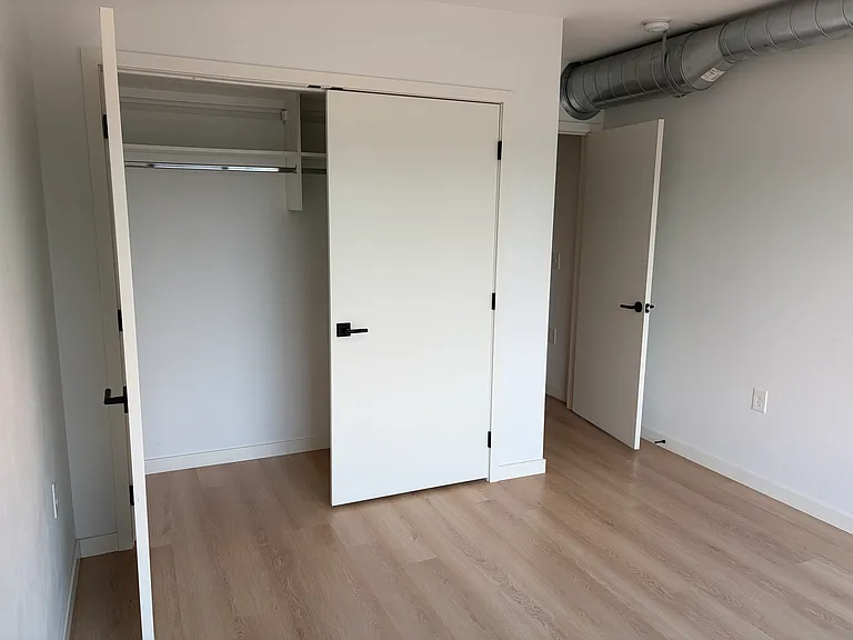 Ben Franklin Flats — Photo 11