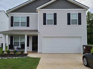 1724 River Poppy Rd, Mascot, TN 37806