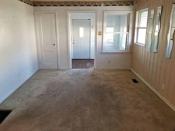 5th image of 1937 N Holmes Ave