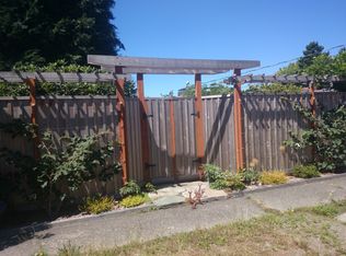 10745 5th Ave NW, Seattle, WA 98177