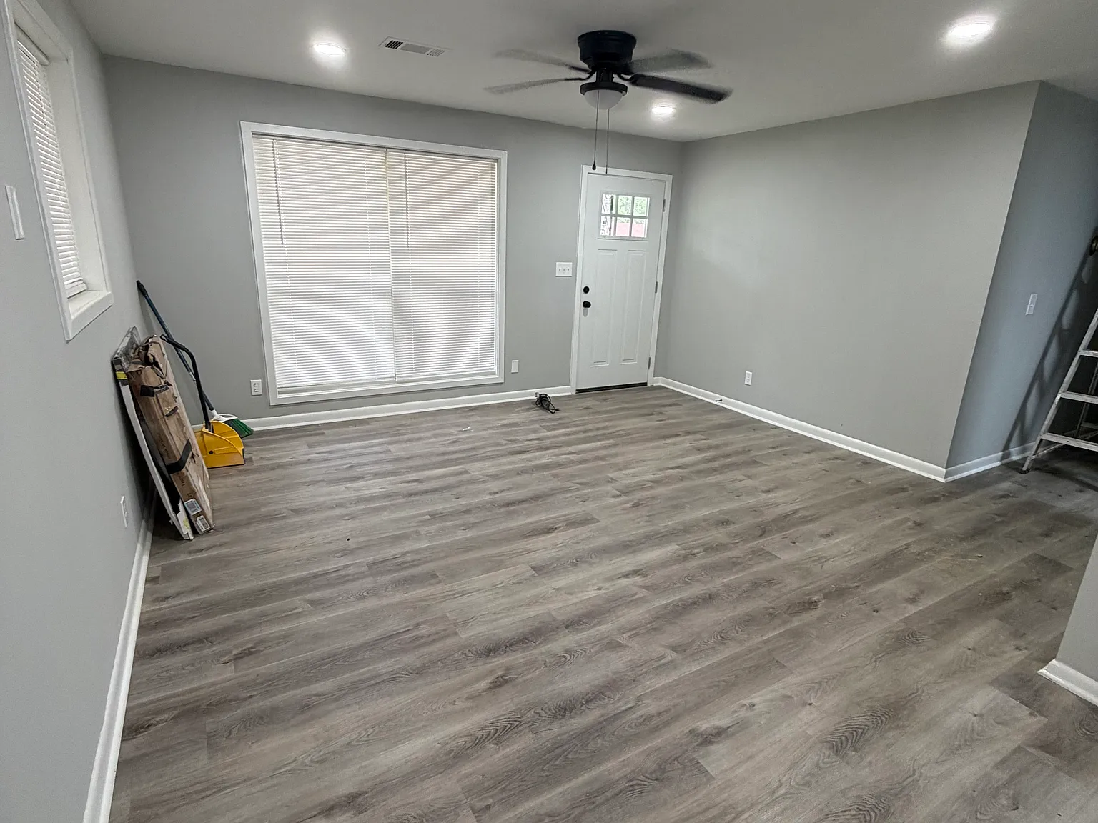 3 bed, 1000 sqft, $1,500 — Photo 3