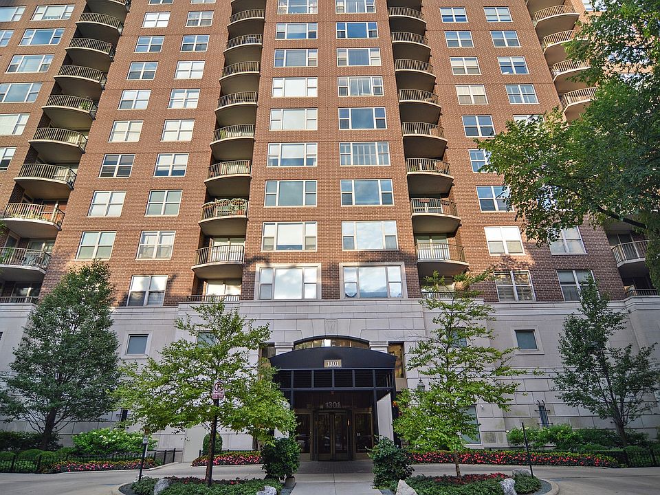 1st image of 1301 N Dearborn St APT 906