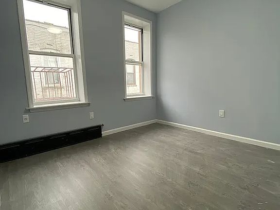 3rd image of 134 Bay 38th St APT 2R