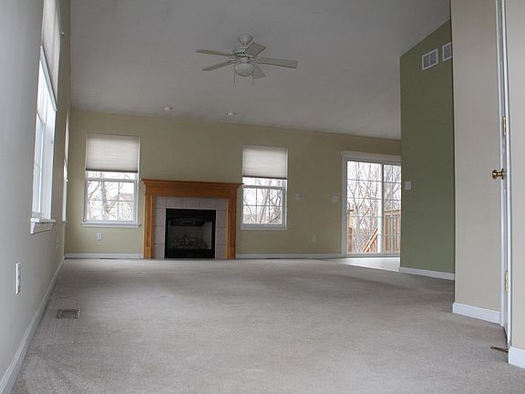 2nd image of 697 Blackstone Ct
