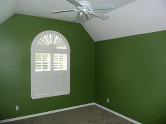 4th image of 393 Muddy Creek Ln