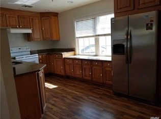 7 Seaman Ave #2, Bethpage, NY 11714