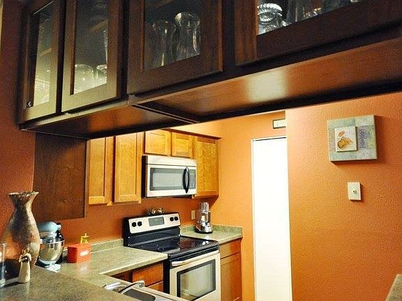 3rd image of 801 Harbor House Dr Unit 3