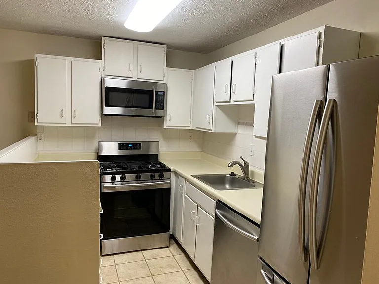 912 Dunbar Dr — Photo 8