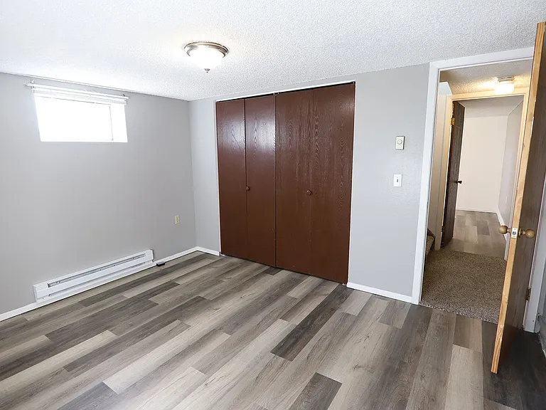 713 Halbert St — Photo 37