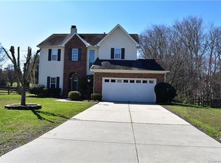 4125 Huntmeadow Dr, Charlotte, NC 28269