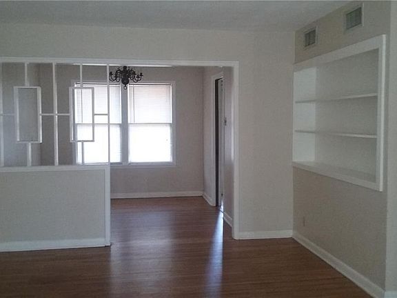 3rd image of 1038 Catalina Pl