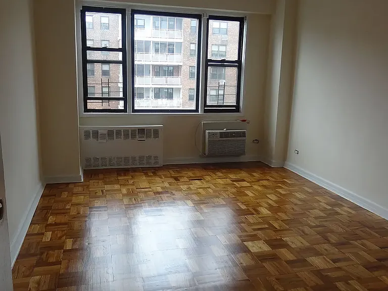 9805 67th Ave #11G — Photo 11