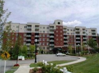 38 Village Rd APT 614, Middleton, MA 01949