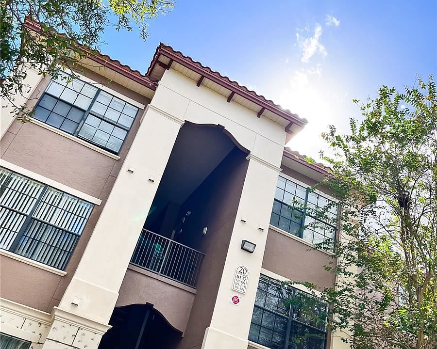 1st image of 6137 Metrowest Blvd Unit 102