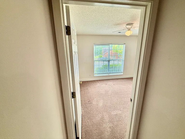 1909 Rommel Dr — Photo 16