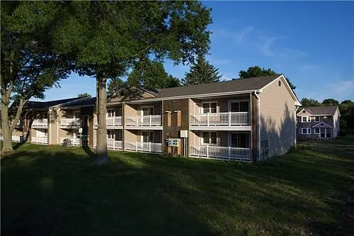 Fairfield Courtyard At Middle Island — Photo 11