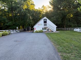 10120 Falls Rd, Rockville, MD 20854