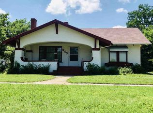 905 6th Ave, Dodge City, KS 67801