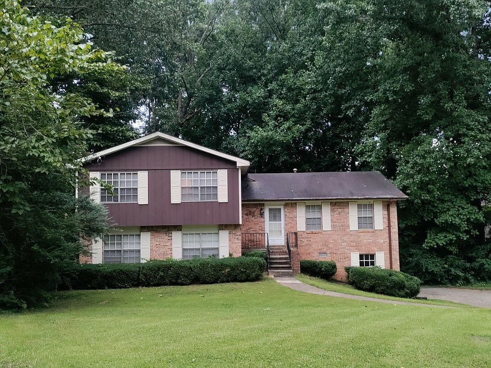 Front of house which is located in the back of a quiet cul-de-sac lot.