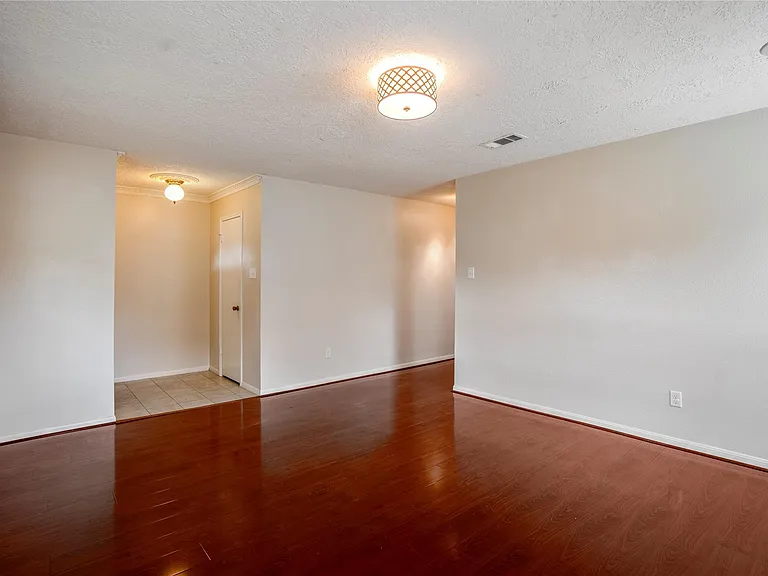 11817 Southlake Dr — Photo 7