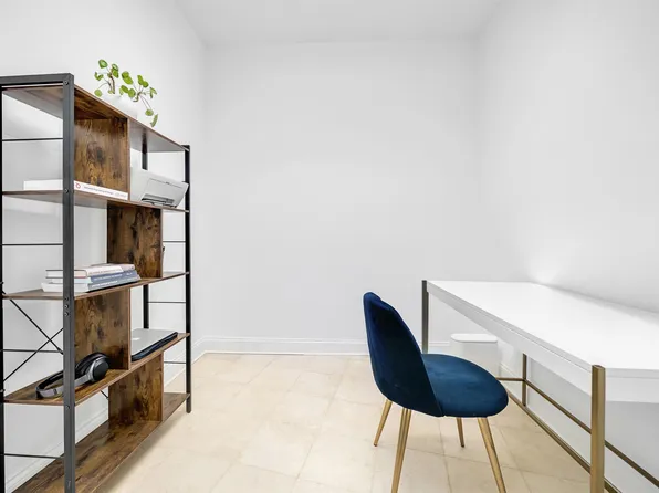 22 Avenue At Port Imperial image 22 of 31