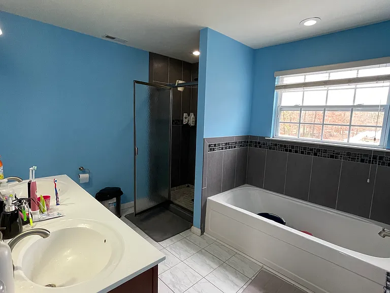 259 E Oakbourne Ave — Photo 4