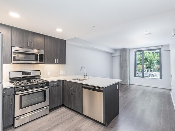 2nd image of 103 Polk St #208
