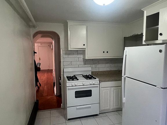 3rd image of 1325 E 54th St #1