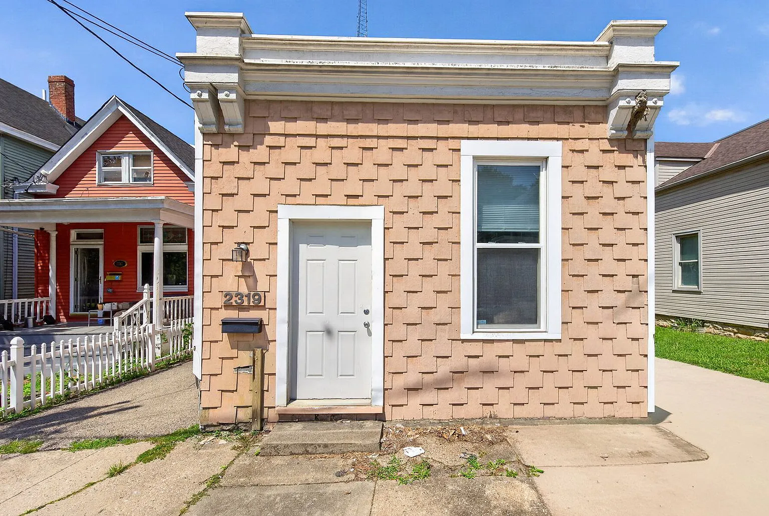 3 bed, 2.0 bath, $2,195 — Photo 1