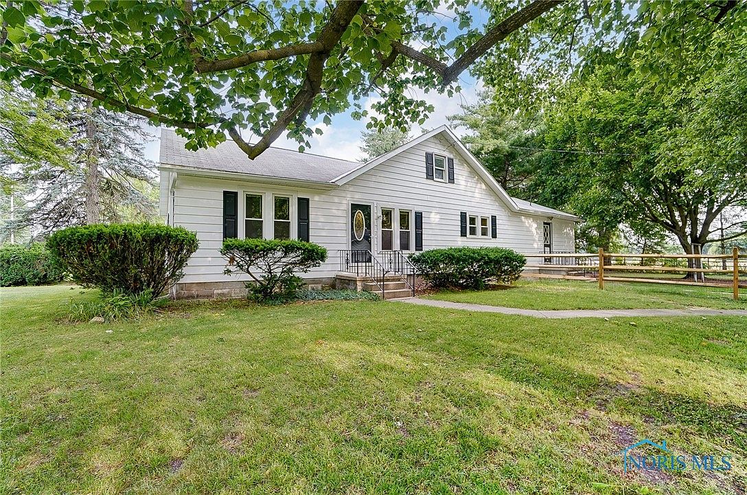 801 N Mercer Rd Bowling Green Oh 43402 www.zillow.com