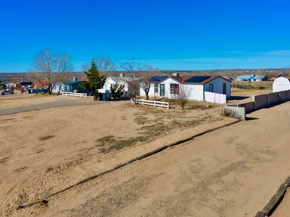 424 Idalia Rd SW, Rio Rancho, NM 87124