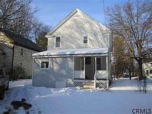 3rd image of 52 William St