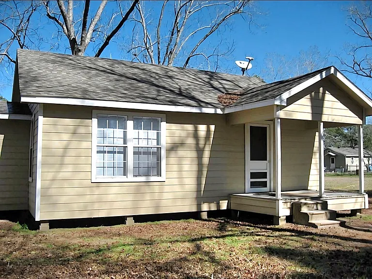15067 Dewberry Ln — Photo 2