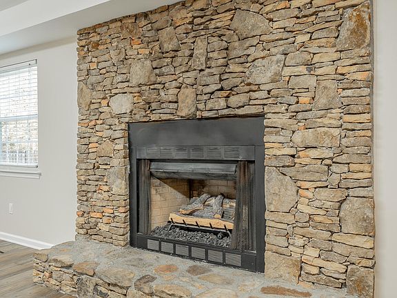 4th image of 9301 Berkshire Cir